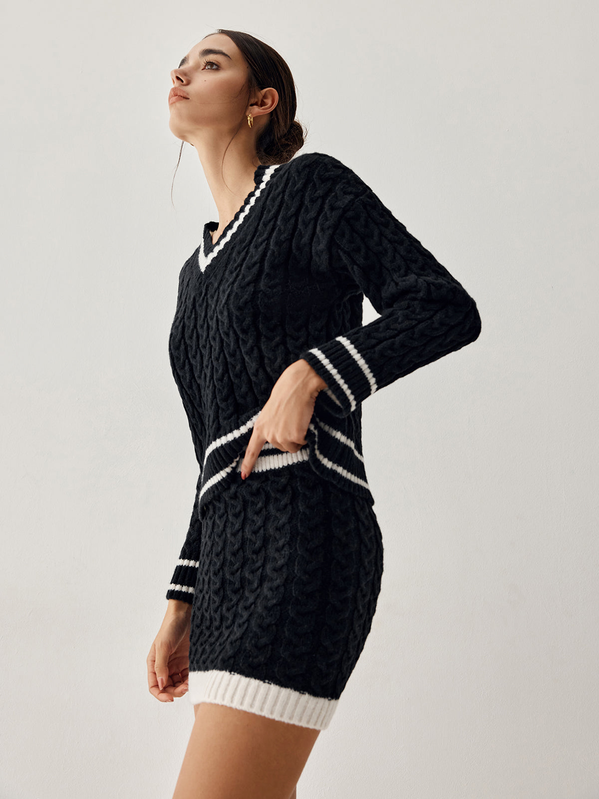 Nuvalli- Cable knit sweater with skirt